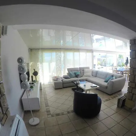 4 Pieces 6 Pers Vue Mer 78972 Appartement Antibes